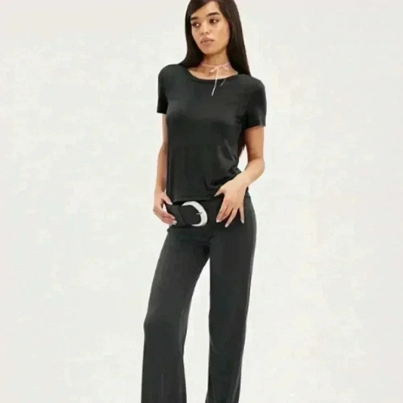 Super soft Charcoal/ Gray soft t-shirt Monki size L/XL - Picture 2 of 10